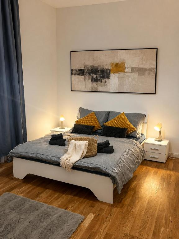 Golden Petrská Apartment, New Town — interiér bytu