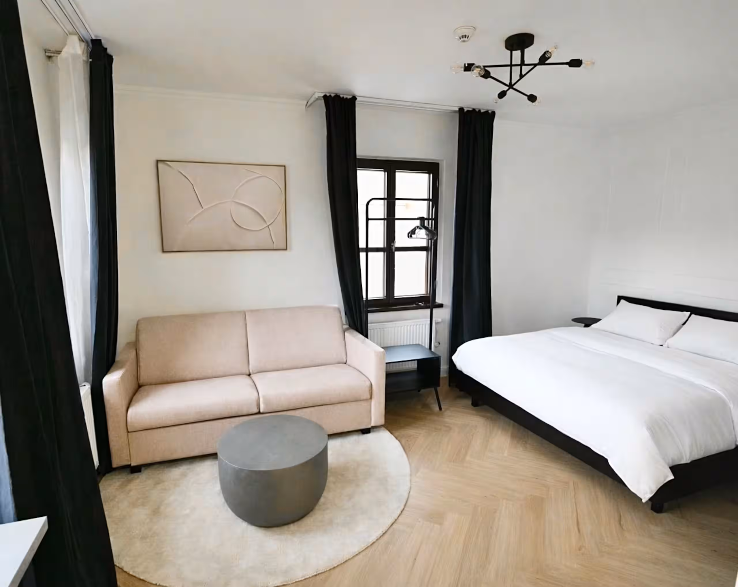 Modern Apartment near Wenceslas Square — interiér bytu